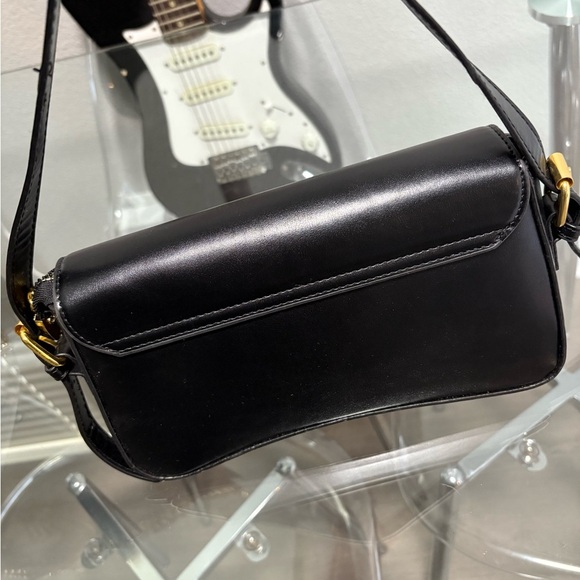 Amazon Black Shoulder Bag - Picture 2 of 7